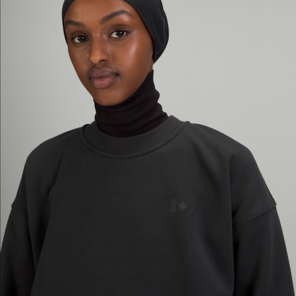 Lululemon x Team Canada Perfectly Oversized Crew Logo * Black Size 4 - Picture 5 of 5